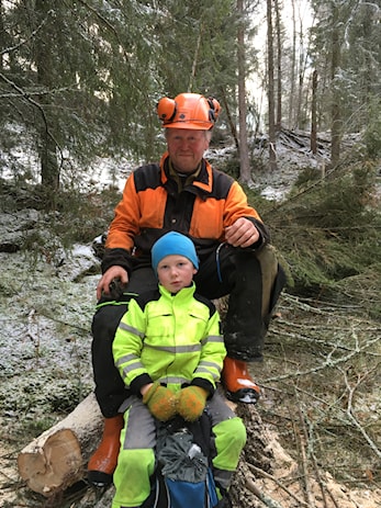 Dugnad i lysløypa.